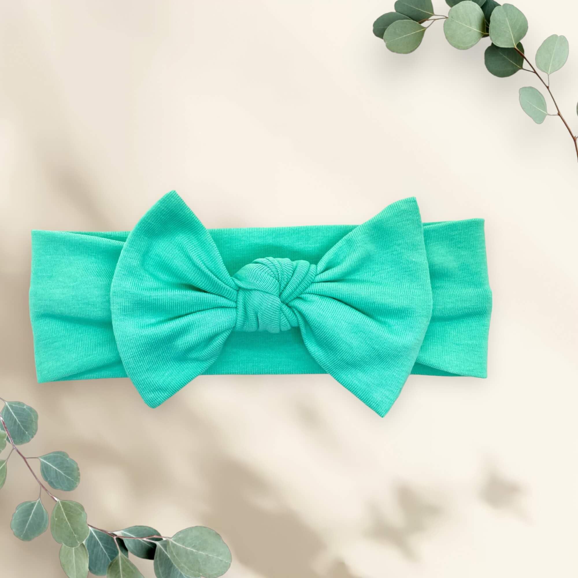 BABYGIZ headband stays in place during play with a secure fit.