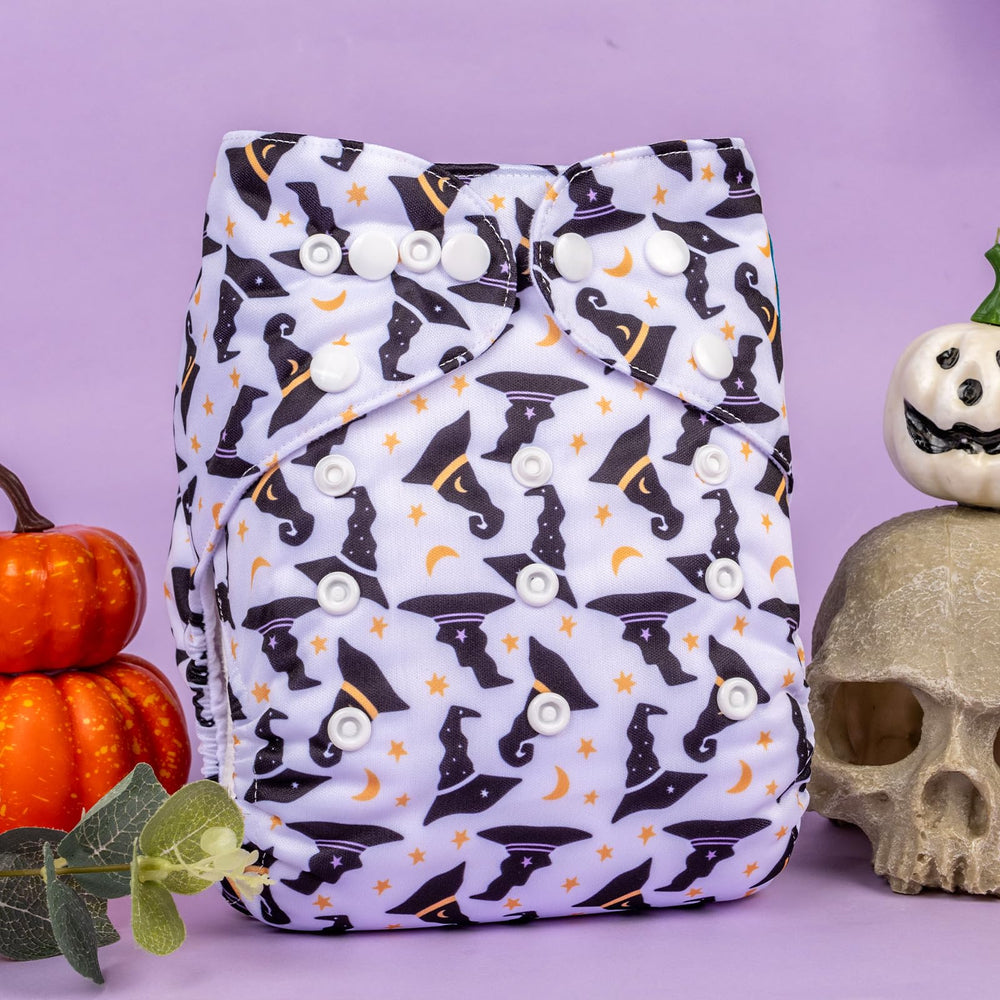 babygoal Halloween diaper adjustable-snaps demonstrate customizable sizing