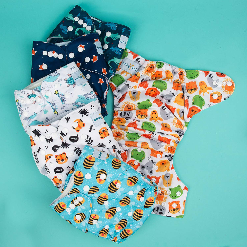 Leg gussets reduce leaks, supporting cleaner changes and mess-free moments.