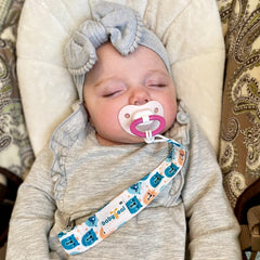 Babygoal soft, washable fabric pacifier clip texture
