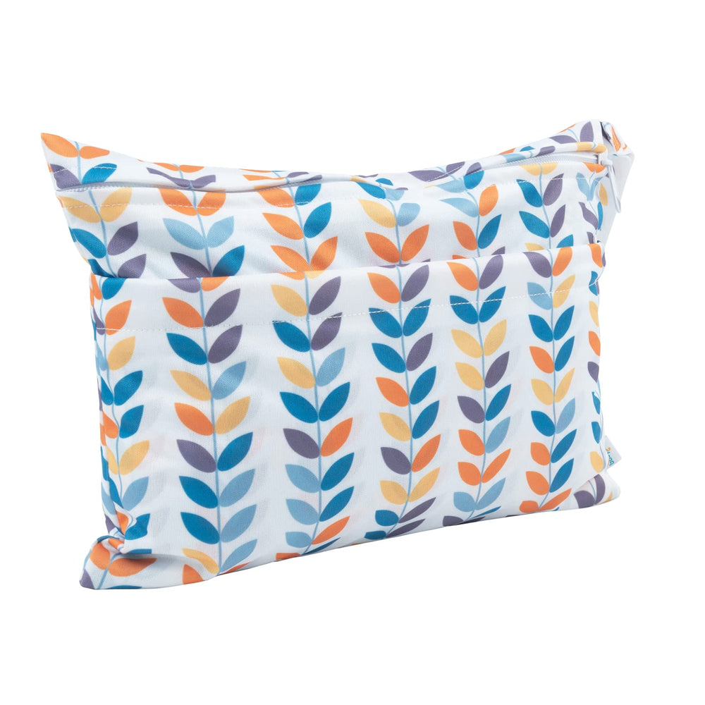 Babygoal wet bag beach ready for swimsuit storage and sand protection.