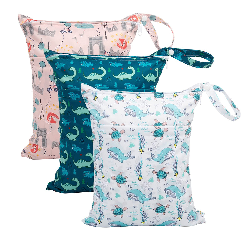 babygoal wet bag double-pocket keeps clean and dirty items organized on the go