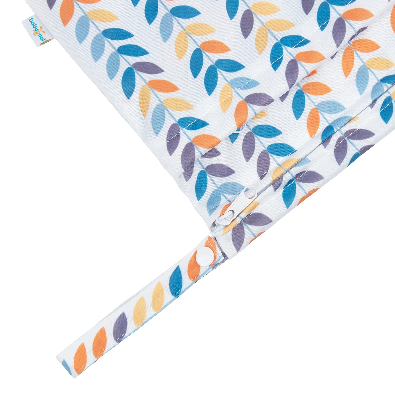 Babygoal wet bag dual pocket design keeps items separate and organized.