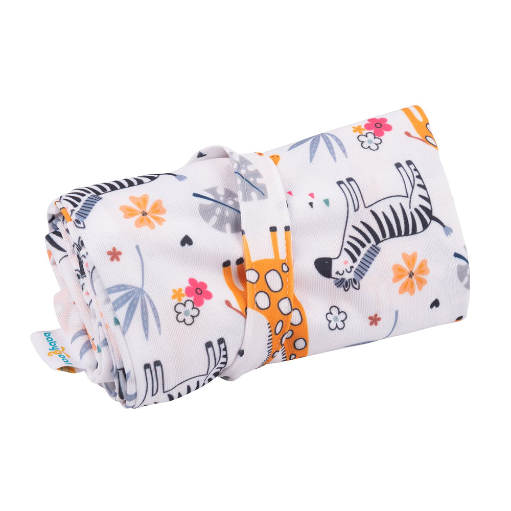 Babygoal multi-use bag suitable for cosmetics or small storage during trips.