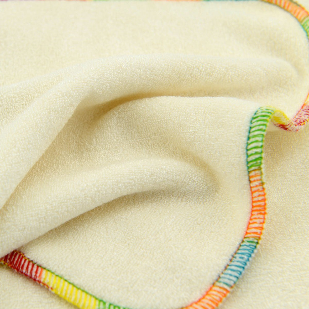 babygoal wipes machine-wash-friendly tag displayed for easy care.