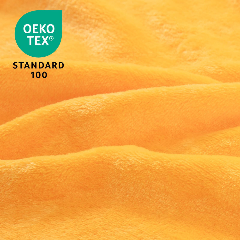 Babyhuggle soft microfiber blanket—hypoallergenic design for sensitive skin.