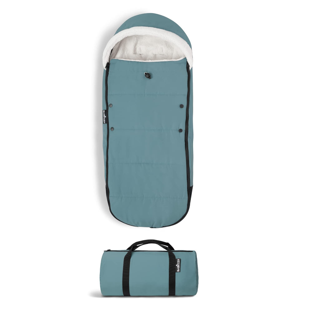 Babyzen YOYO Footmuff Aqua with sherpa lining provides cozy warmth on chilly rides.