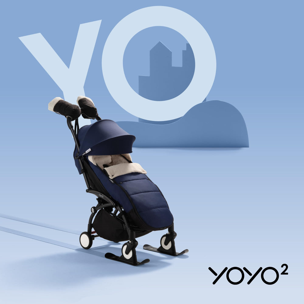 Babyzen YOYO footmuff packs away in included carrying bag for easy travel.