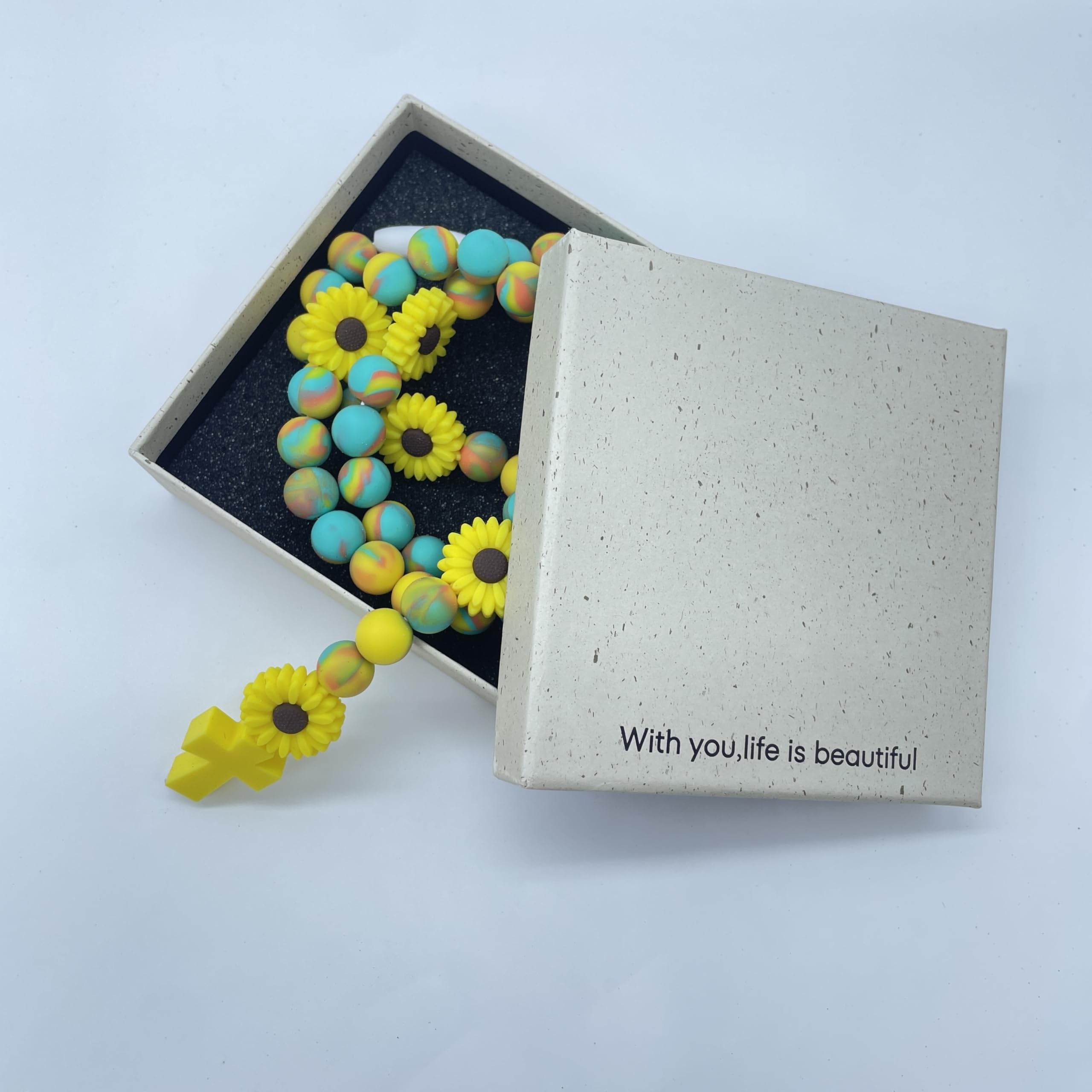 BAEAIEOU secure clasp ensures easy reattachment after gentle pulling.
