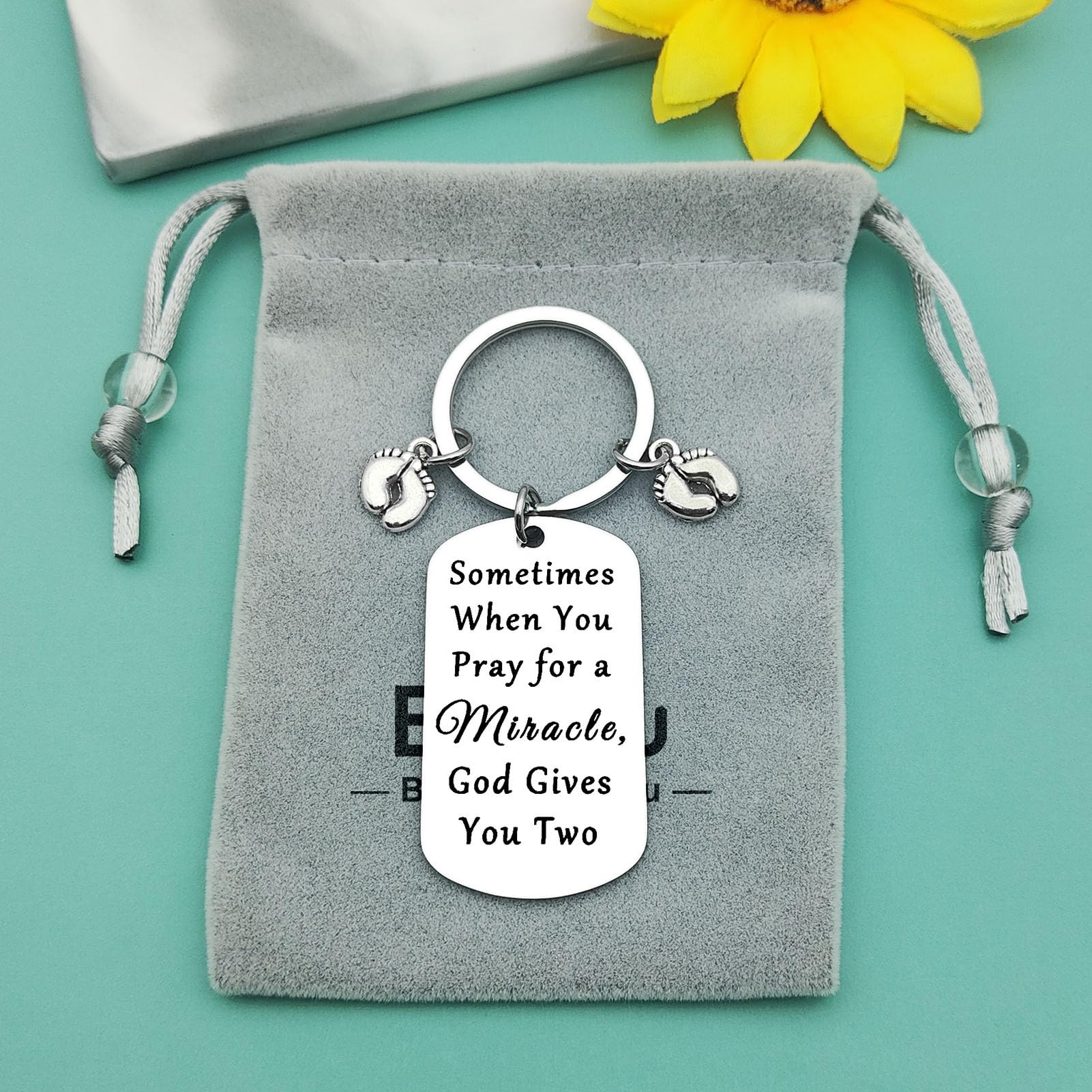 Baipilu Twin Mom Keychain gift-ready for baby showers and Fathers Day.