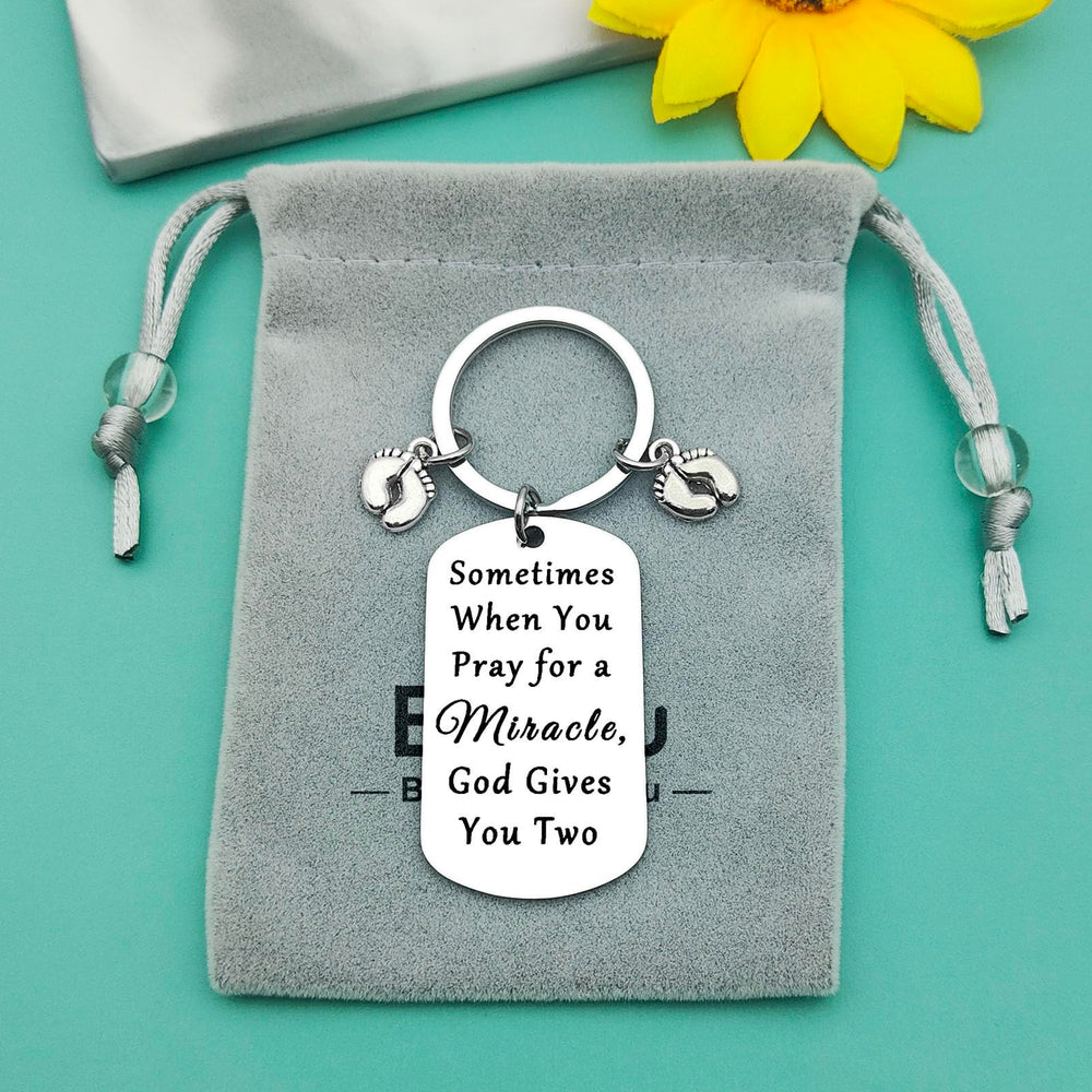 Baipilu Twin Mom Keychain gift-ready for baby showers and Fathers Day.