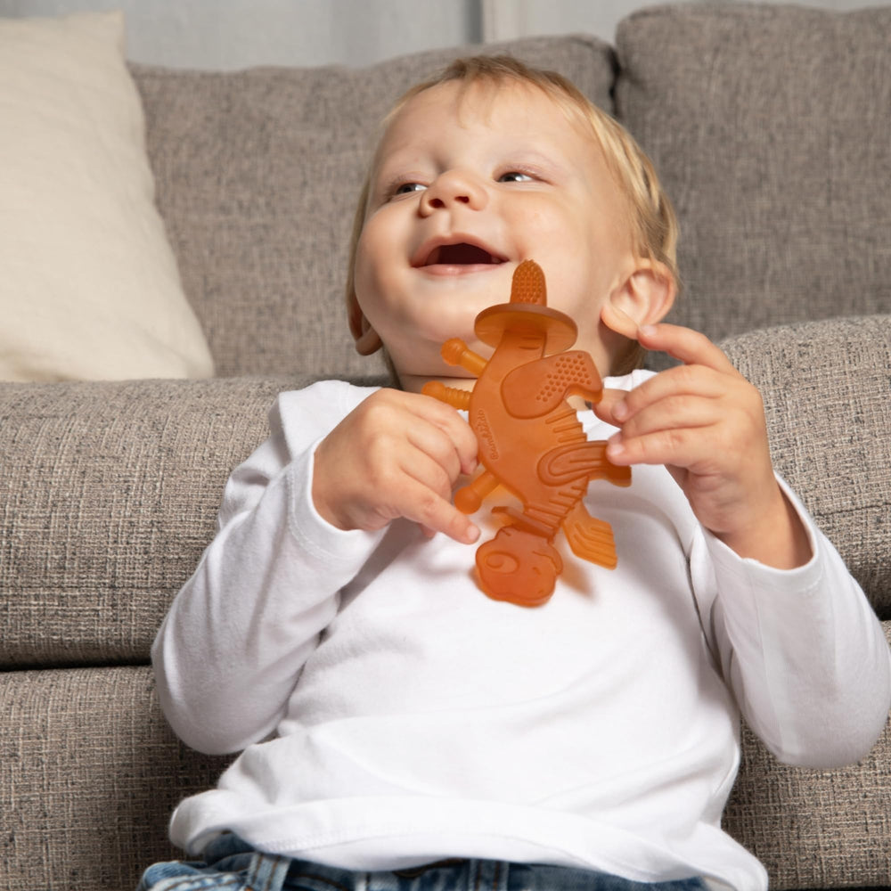 Bambeado Dibly bath-friendly teether doubles as a gentle splash toy.