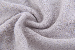 BAMBOO QUEEN close-up shows absorbent bamboo fibers for quick drying.