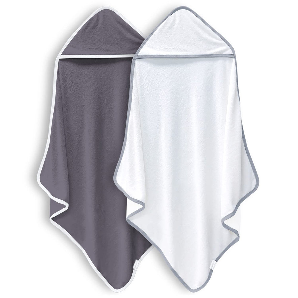 BAMBOO QUEEN pack shot shows hooded towel in white and gray for gentle drying.