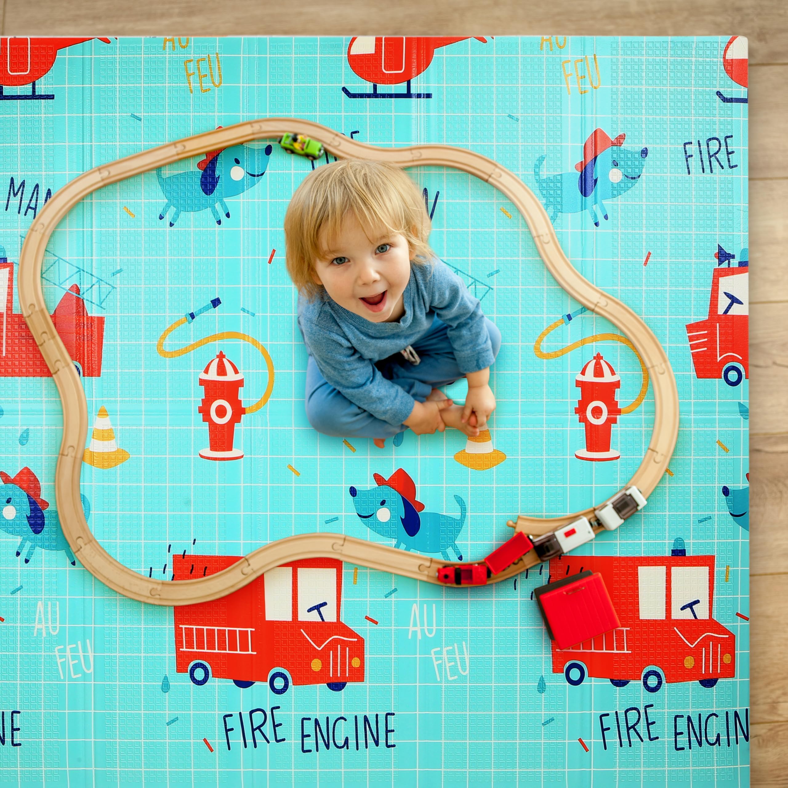 BAMMAX reversible padding offers two cozy sides for varied play