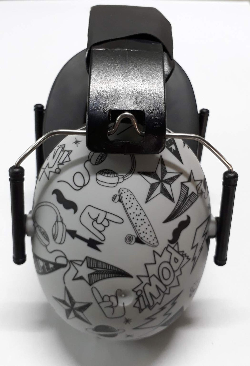 BANZ Kids Earmuffs side profile highlighting lightweight comfort for all-day wear.