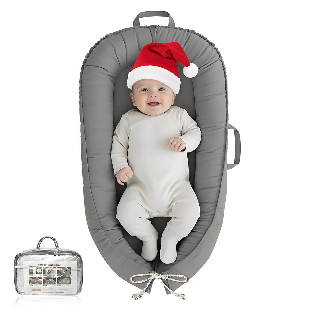 Baobrava Baby Lounger close-up on cotton fabric for breathable, cozy naps.