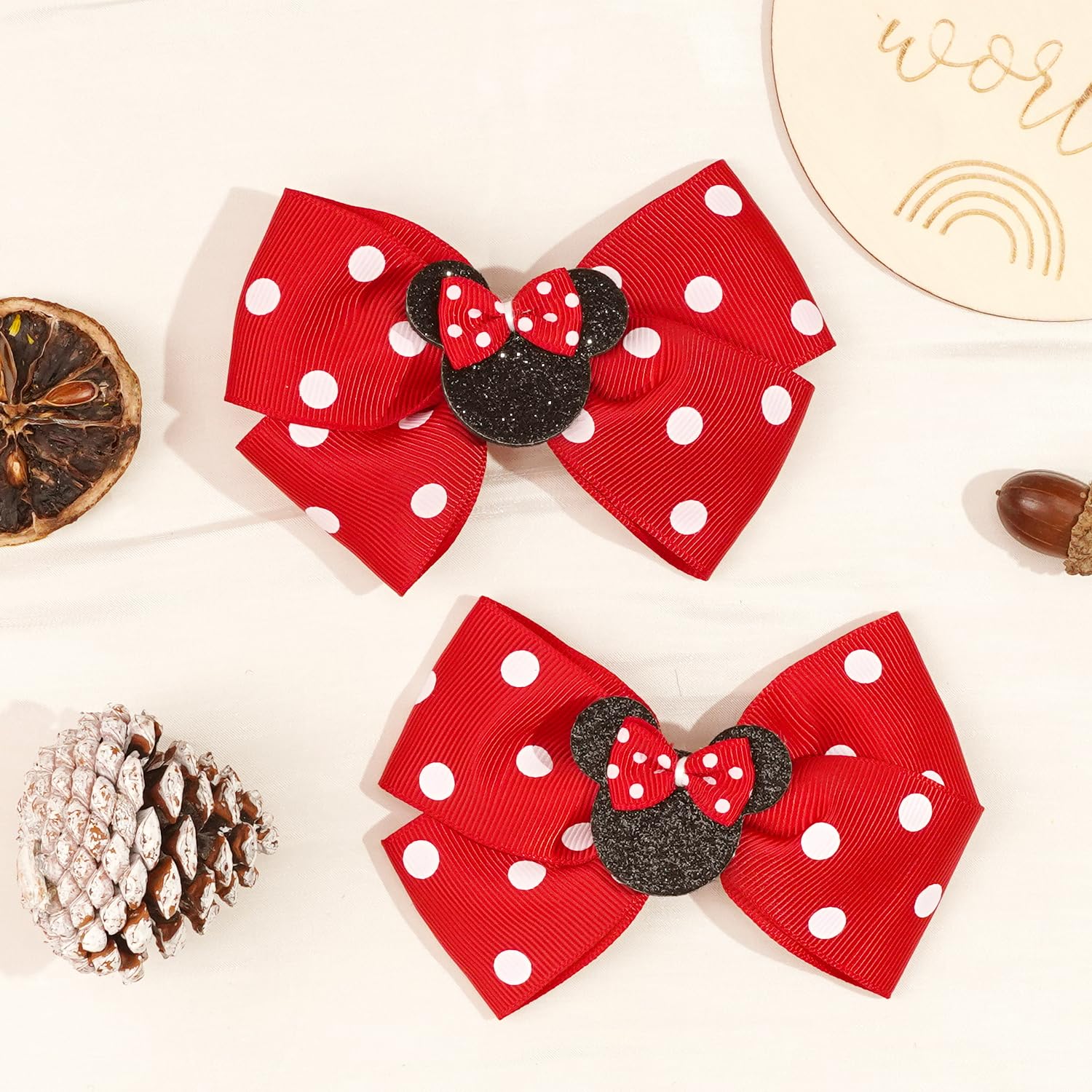 BBGifts gift ready packaging presents a charming accessory set for gifting.