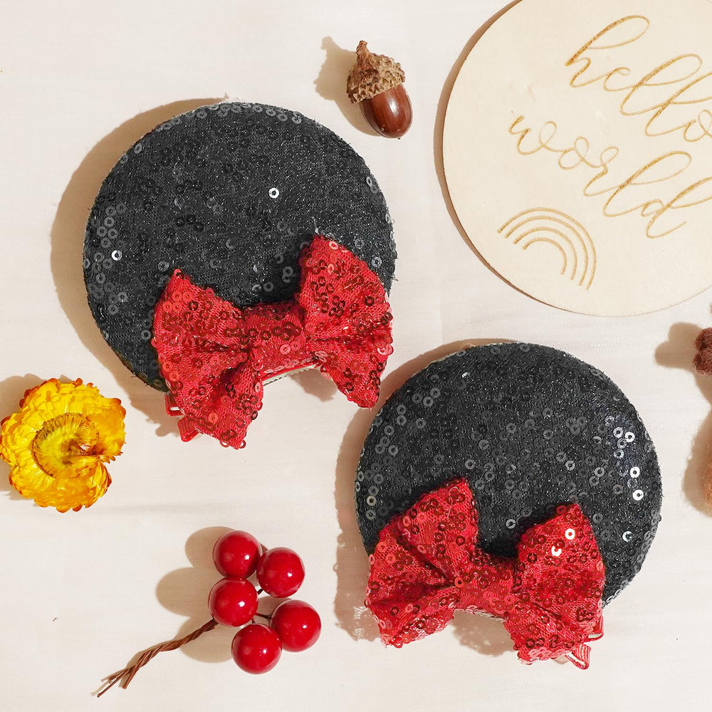 BBGifts kids party look idea with mouse ears and bows for cute celebrations.