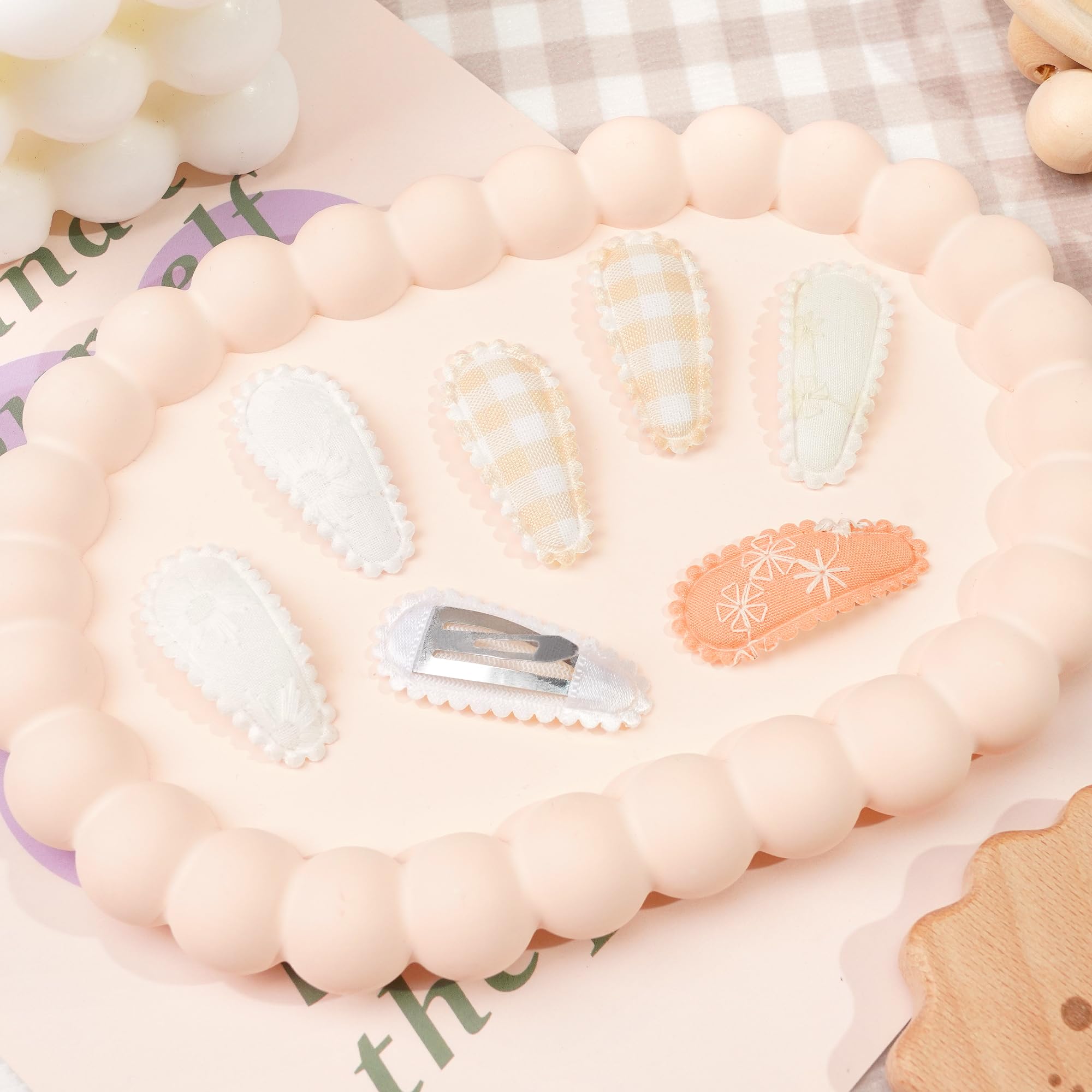 BBGifts clips feature solids, florals, stripes, and leopard patterns.