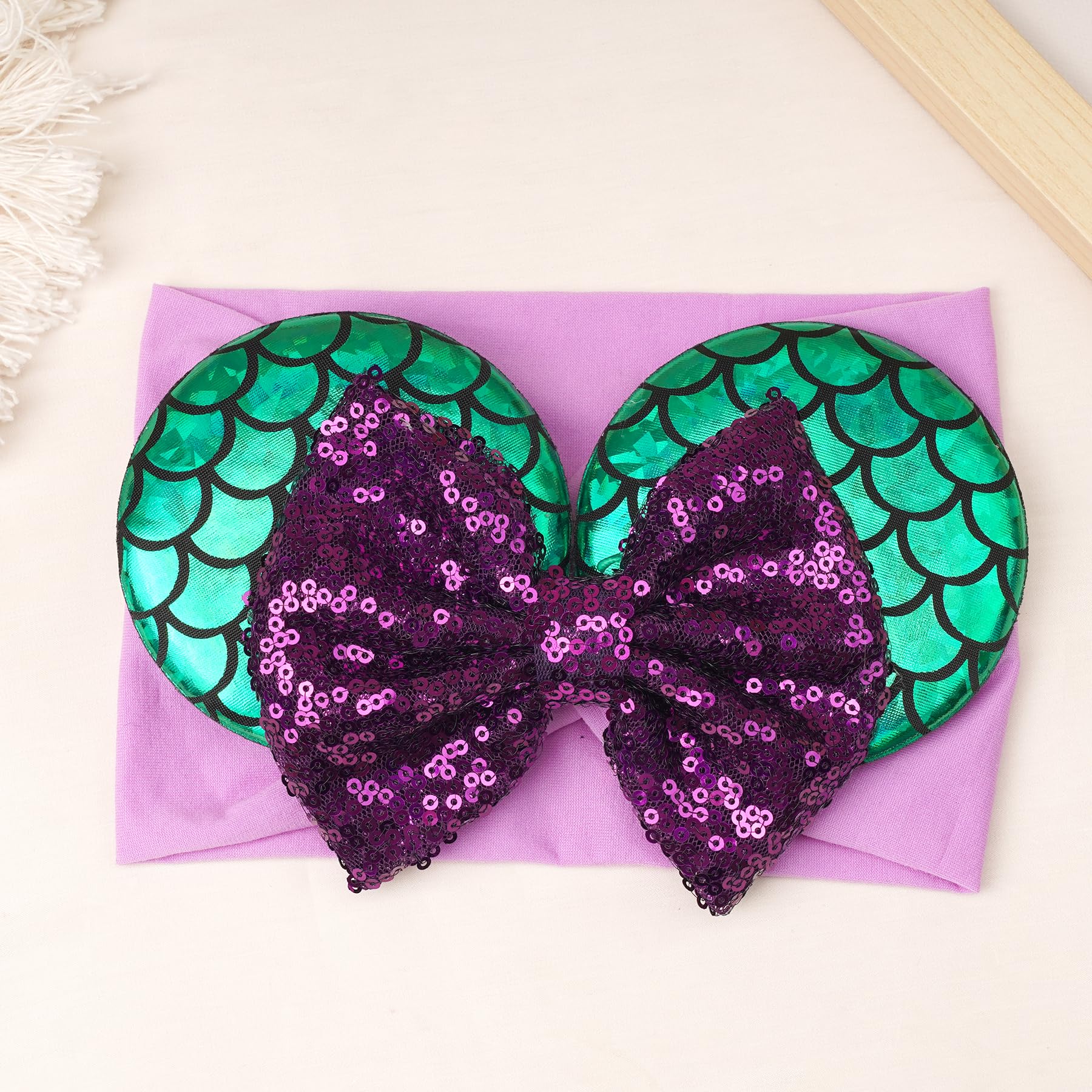 BBGifts photoshoot-ready headband to enhance adorable baby outfits