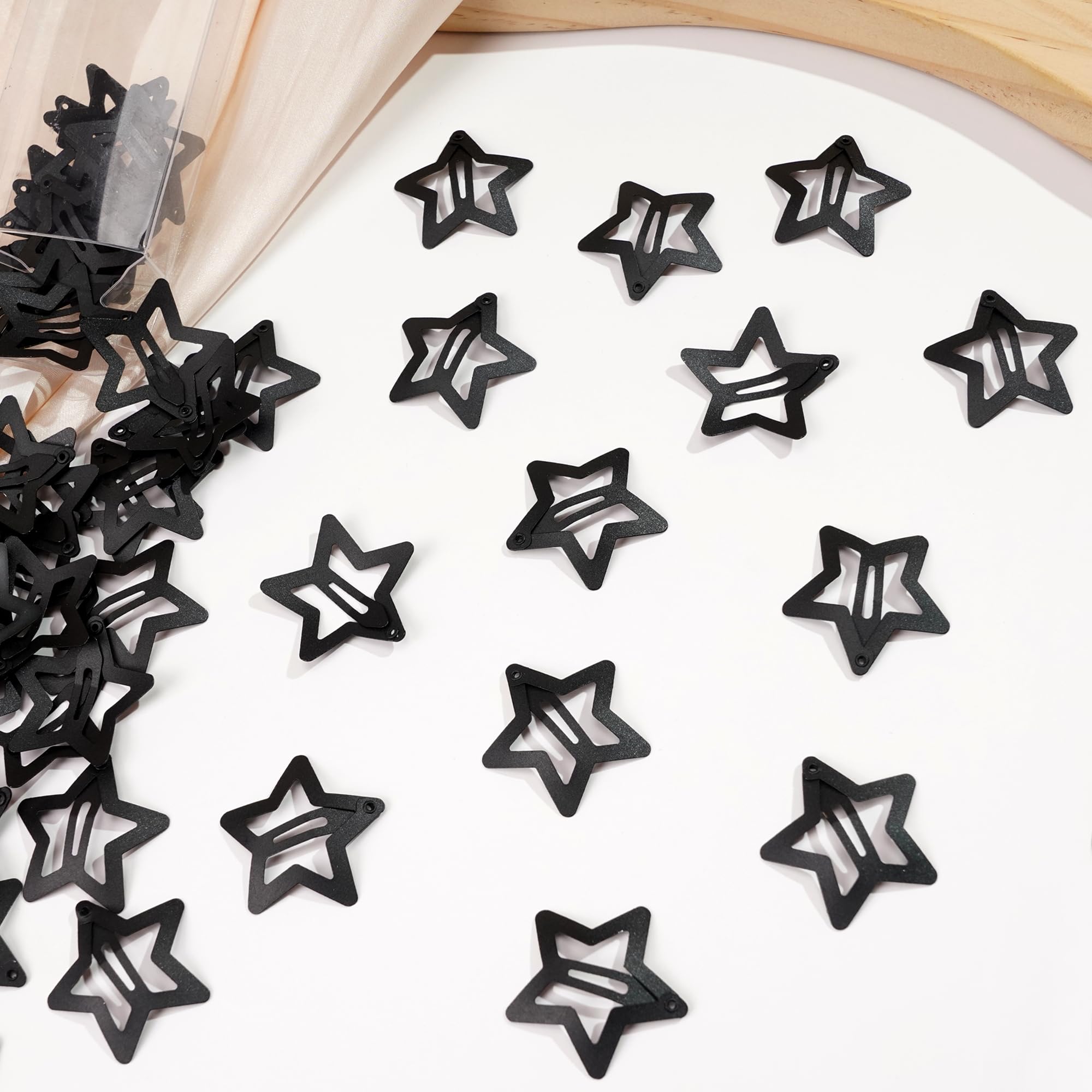 BBGifts y2k black star hair clip captures retro vibe with reliable grip.