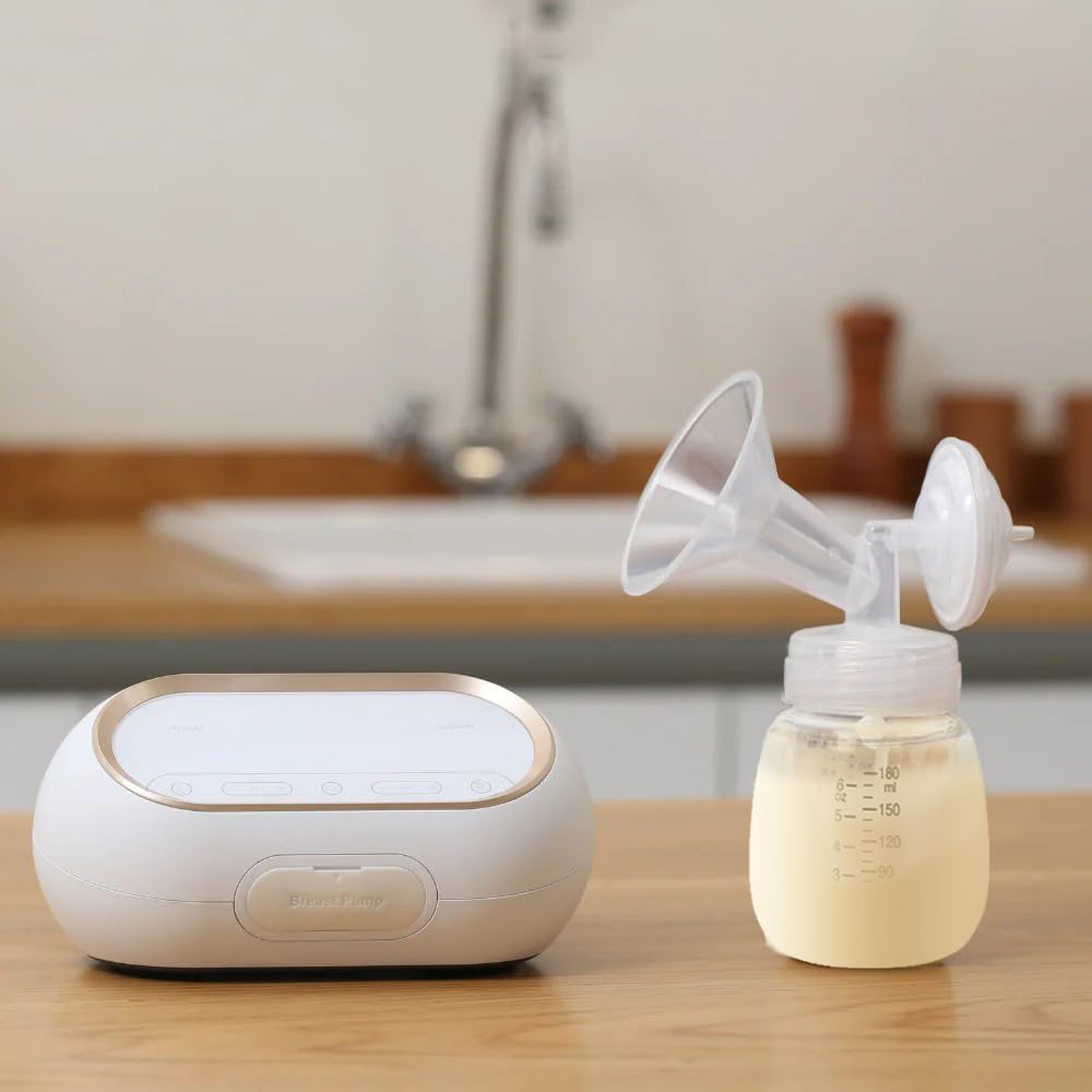 BDICOVE on-the-go storage bottle demonstrates practical pumping-to-feeding flexibility.