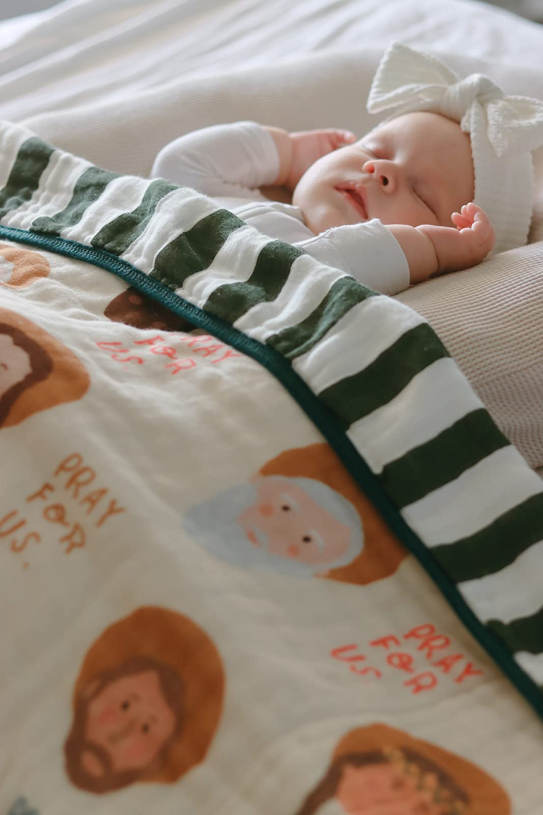 Be A Heart muslin blanket 47x47 inches for baby snuggle