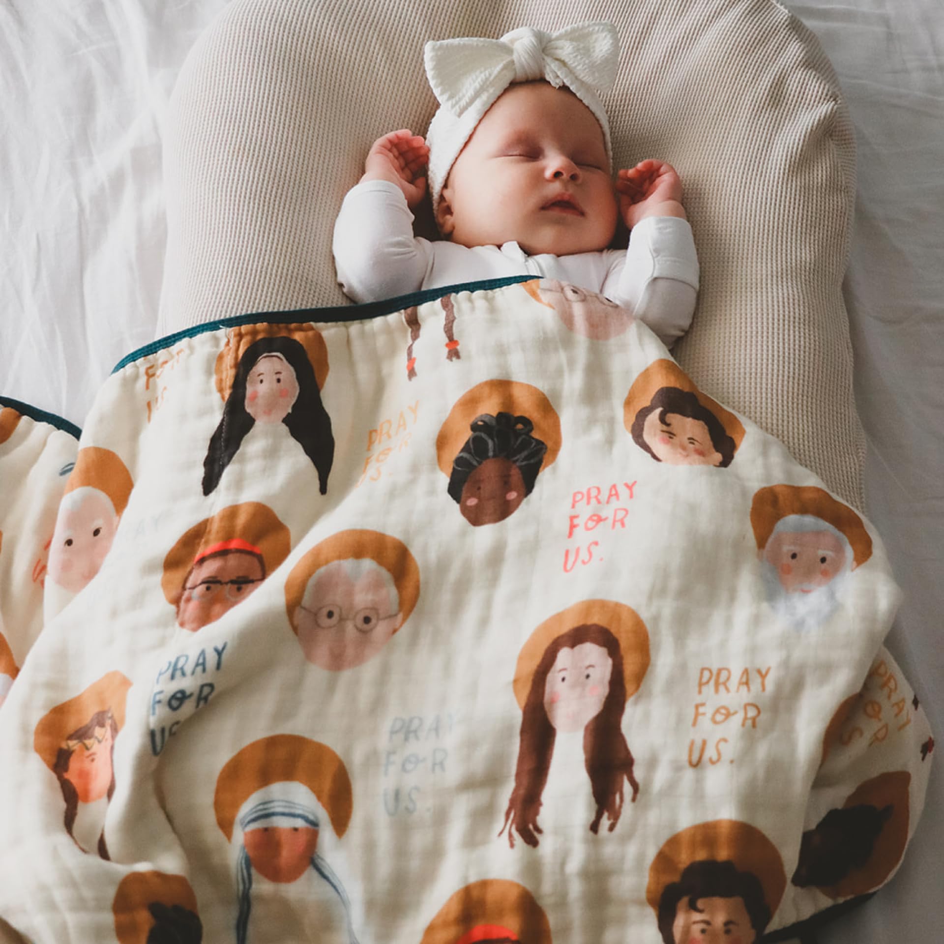Be A Heart muslin blanket reverse stripe pattern for cozy baptism moments