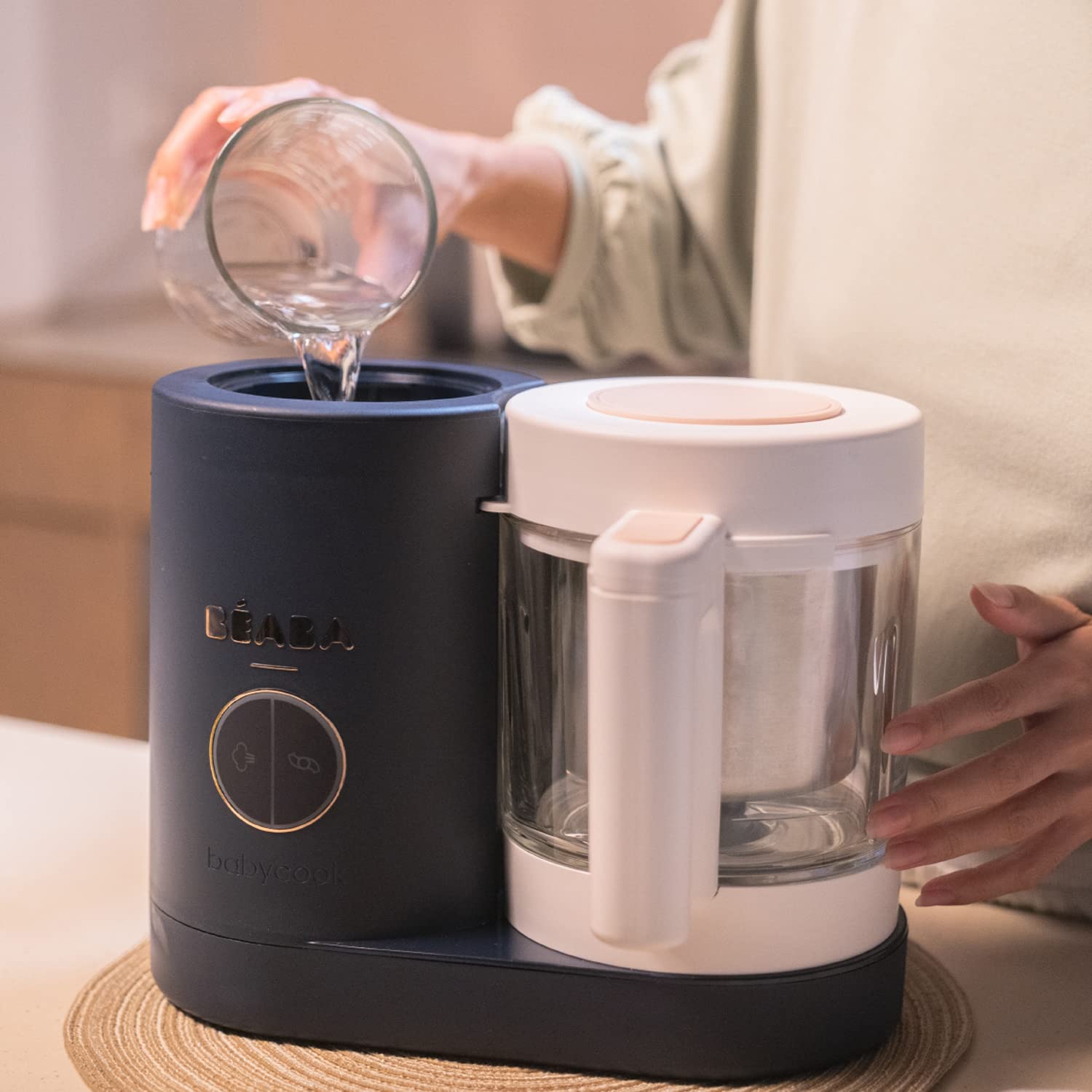 BEABA Babycook Neo designed in France emphasizes quality and safety.
