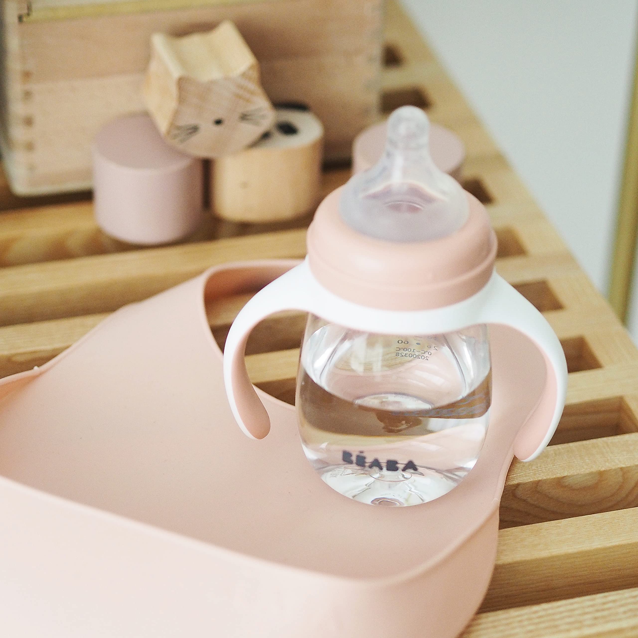 BEABA BPA-free-materials ensures safe feeding with chemical-free materials.