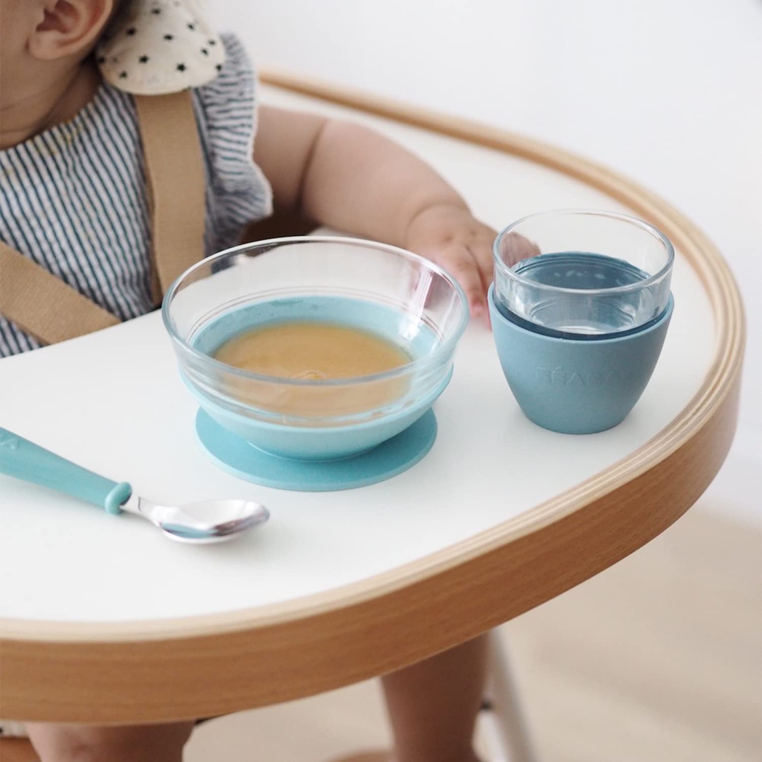 Beaba dishwasher-safe glassware simplifies cleanup after meals.