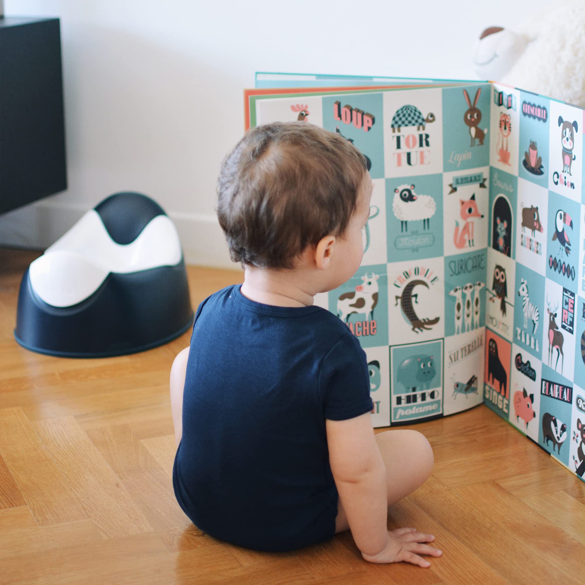 BEABA Midnight branding on potty signals trusted, user-friendly design