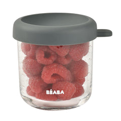 Béaba glass storage container with airtight lid for safe, leak-free fridge organization.