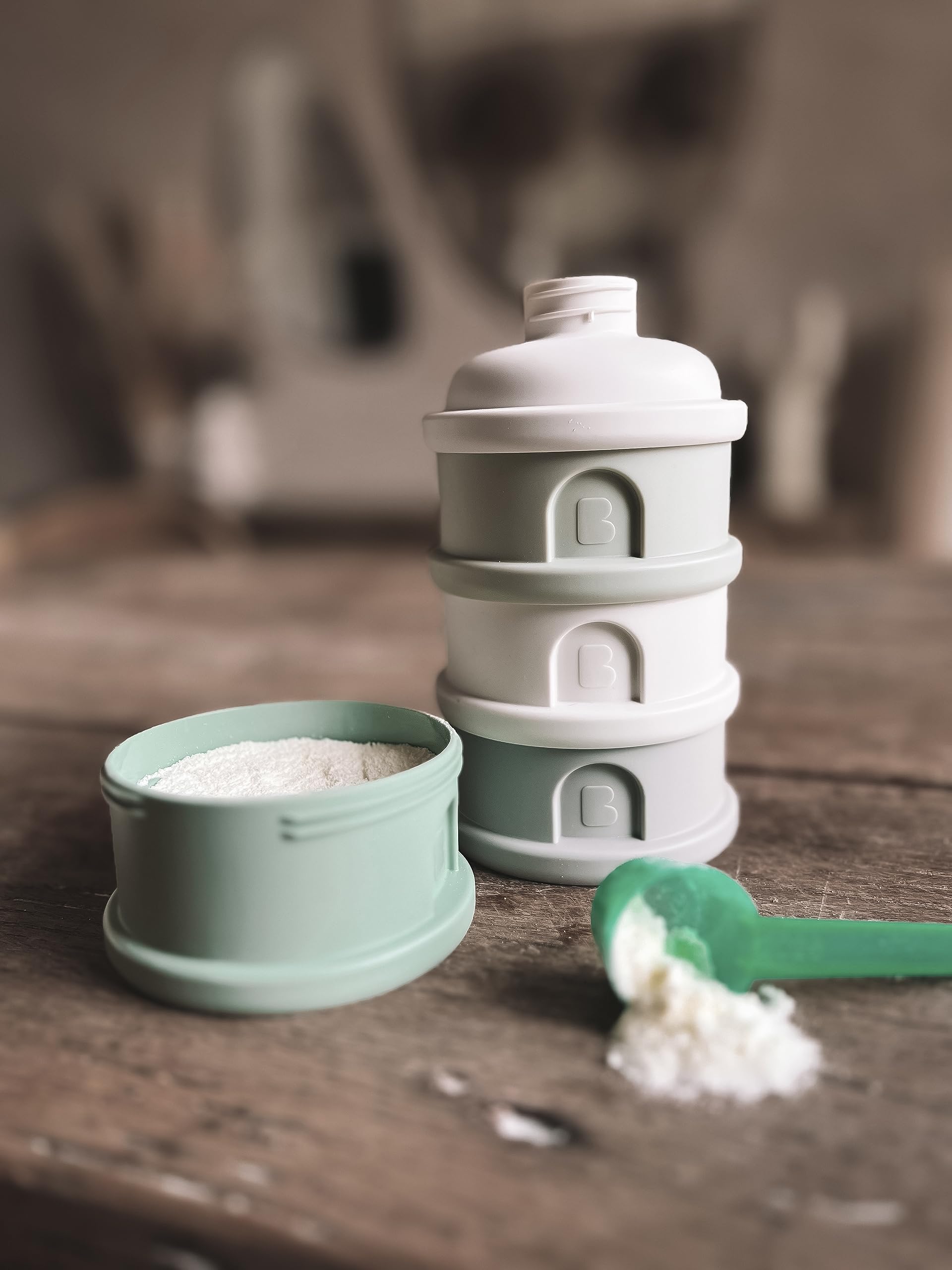 BEABA sage dishwasher-safe container for quick cleaning after meals