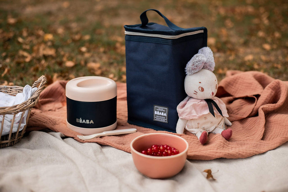 Beaba Midnight non-toxic materials reassure safe baby-food storage.