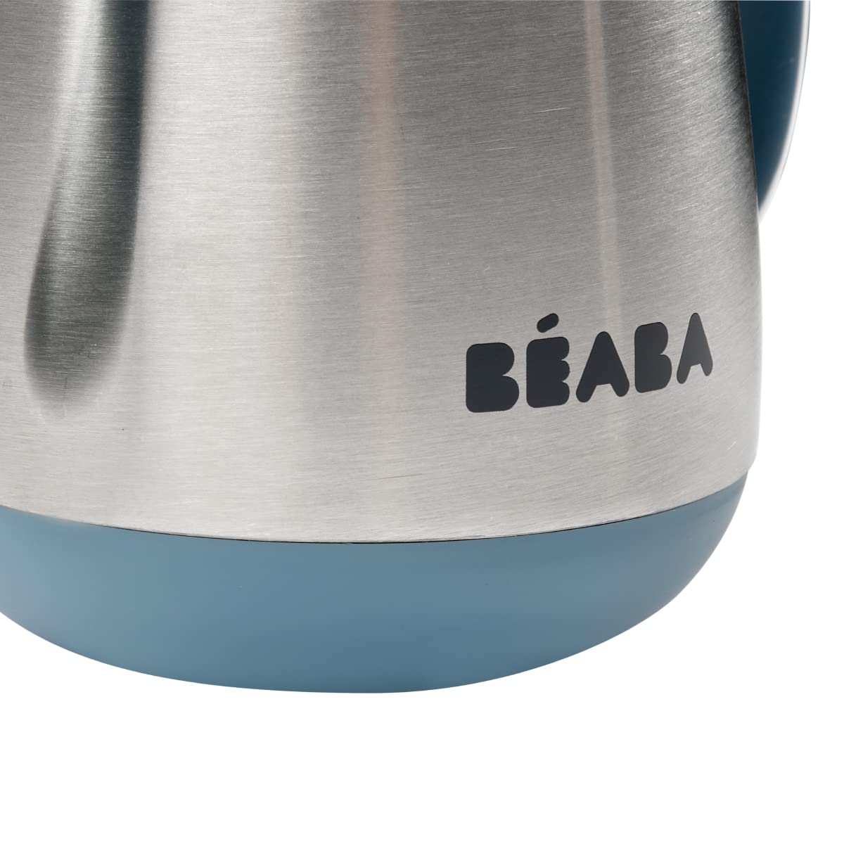 Beaba rain silicone straw close-up highlights gentle, chew-friendly sipping.