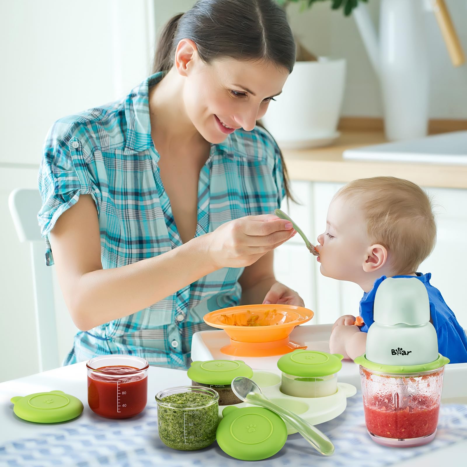 Bear Glass Bowl highlights BPA-free construction and easy cleaning.