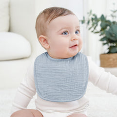 Bearmoss bib adjustable snap closures illustrating growth-friendly, secure fit.