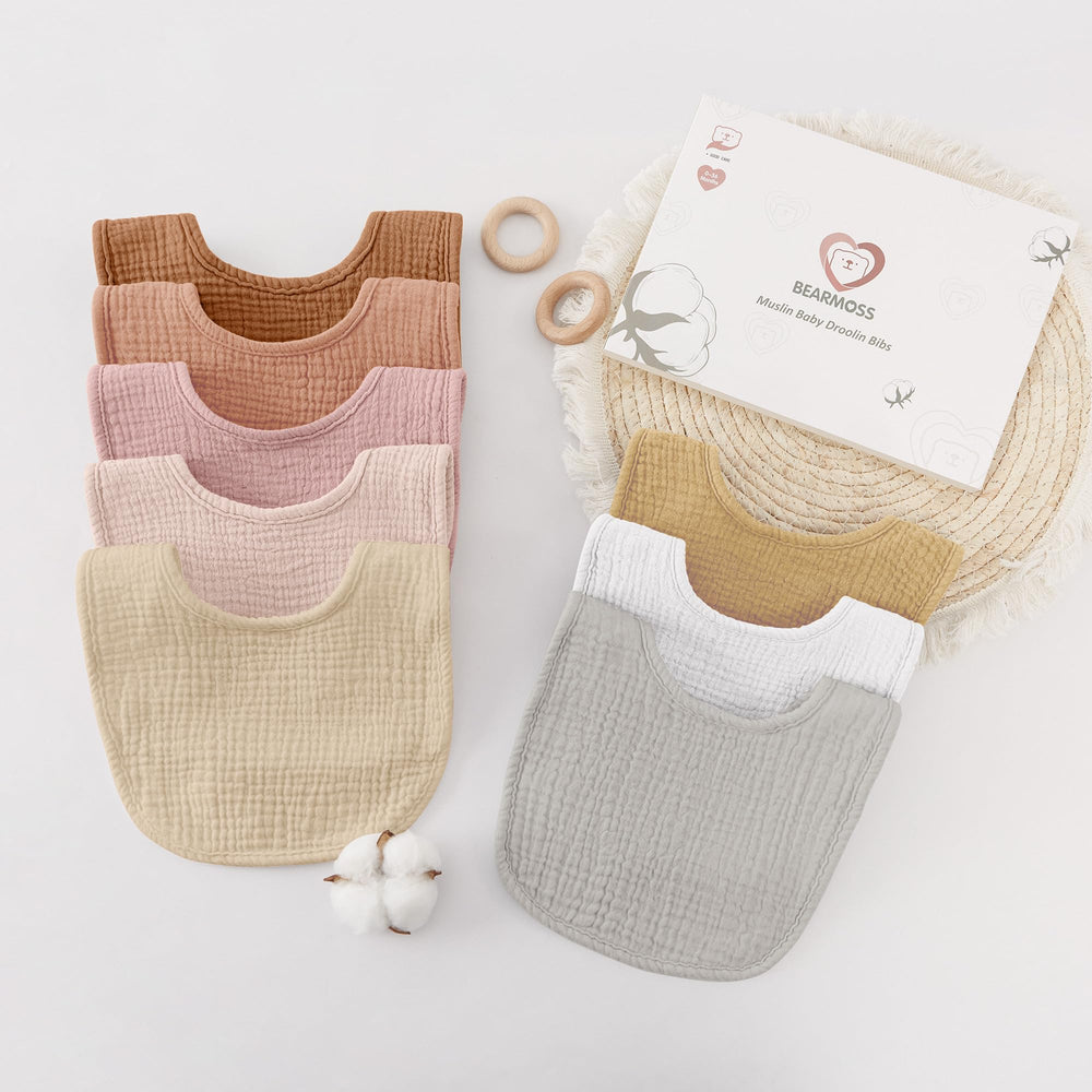 Bearmoss gift-packaging bibs present a practical, stylish option for gifting