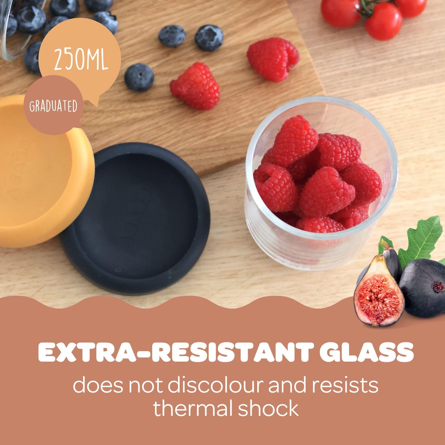 Béaba soft silicone airtight lid close-up emphasizing secure seal.