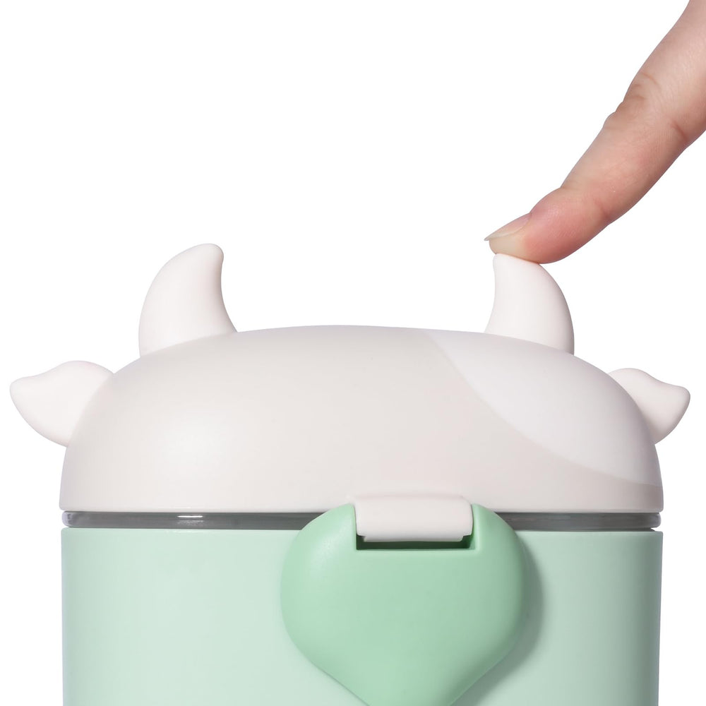 Bebamour fruit snack storage container keeps snacks dry on the go.