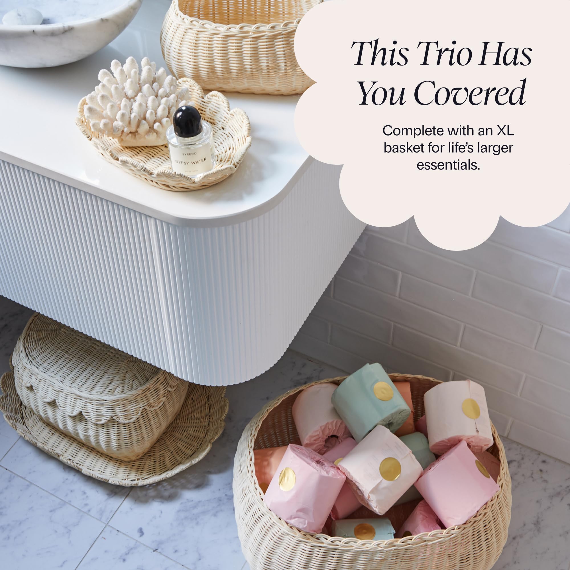 BEBE BASK Fauna lid doubles as a stylish display tray.