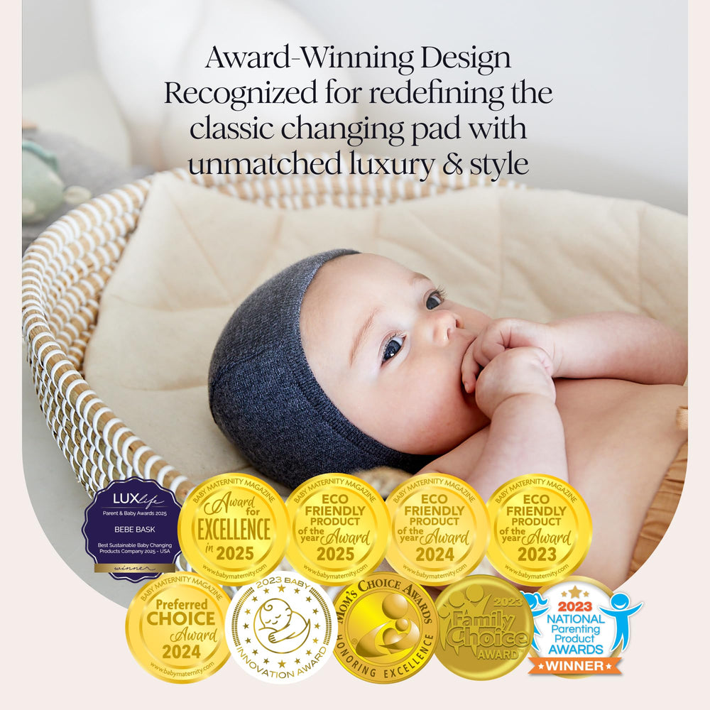 BEBE BASK leaf-shaped liner for milestone photos and soft cushioning.