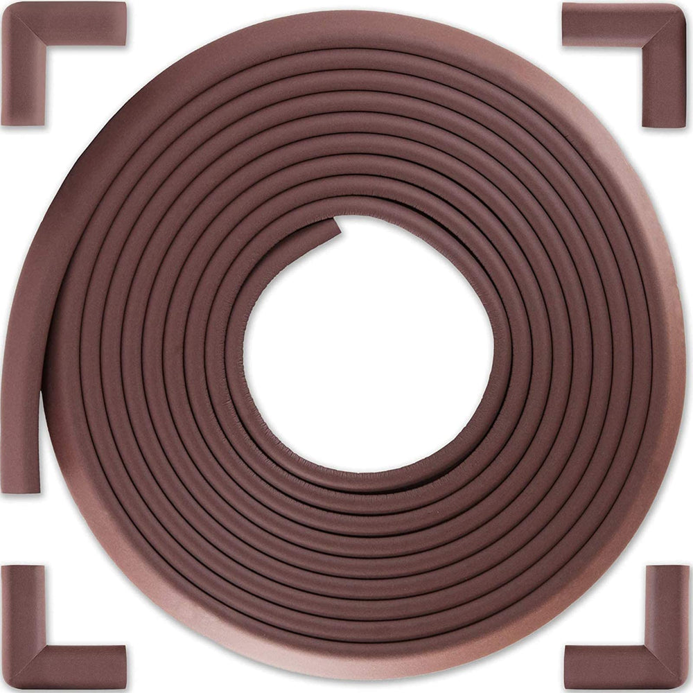 Bébé Earth edge guard along a table edge for safe play and easy removal.