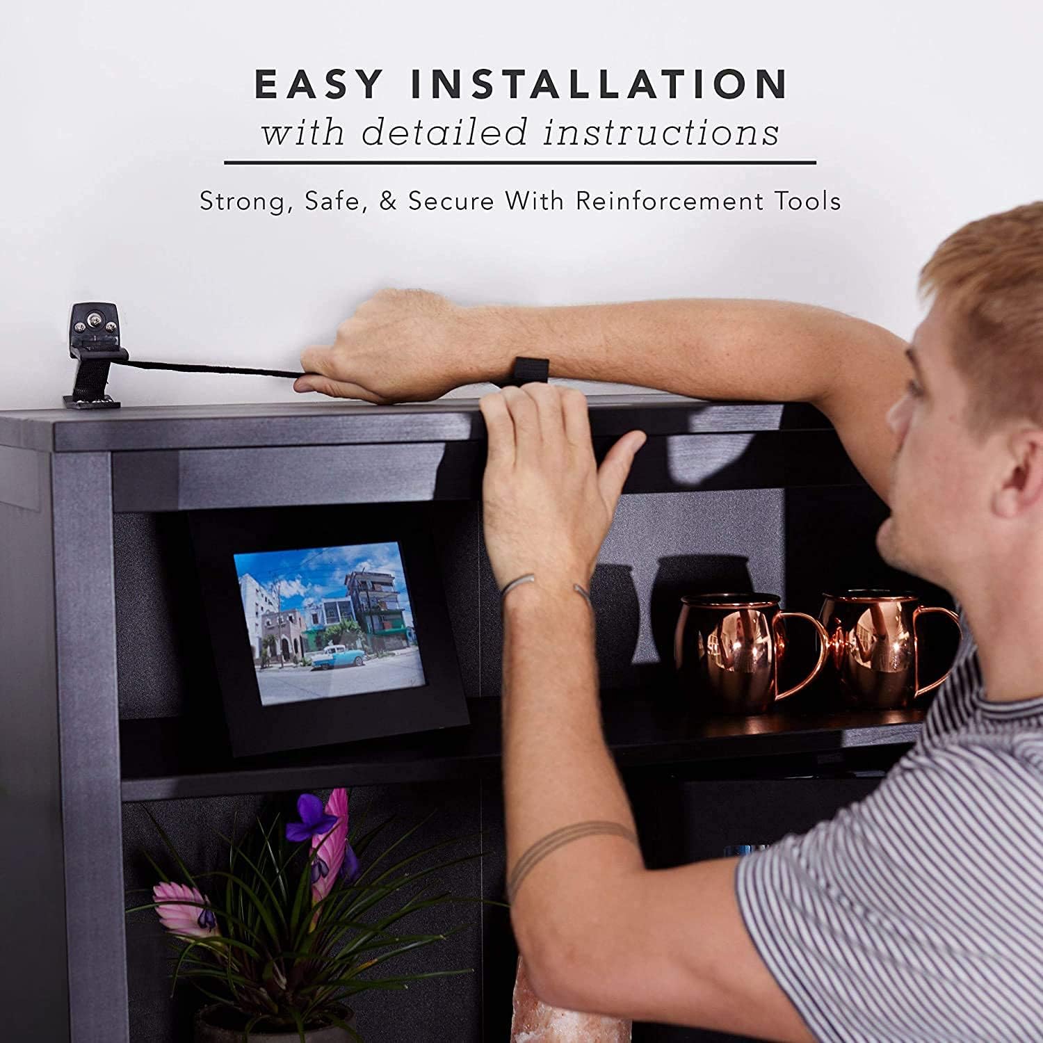Bébé Earth hardware included for quick setup