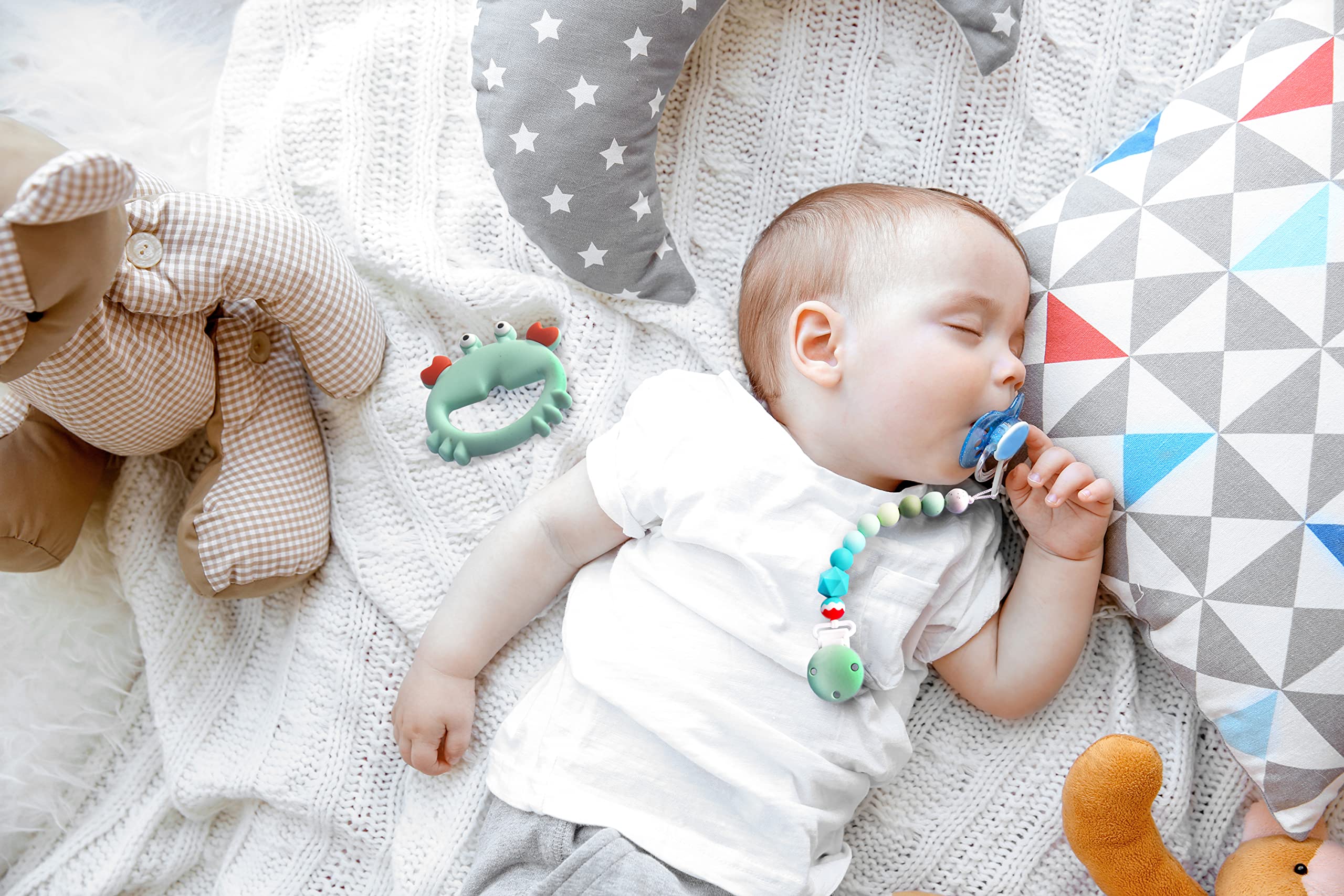 Bebe Mondo teething toy crab packaging showcases gift-ready baby toy.