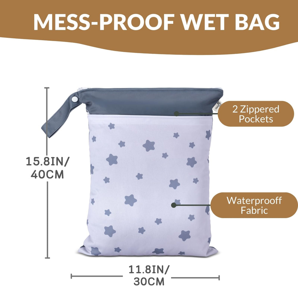 BebeBiu wet bag two pockets illustrate organized storage for wet and dry items.