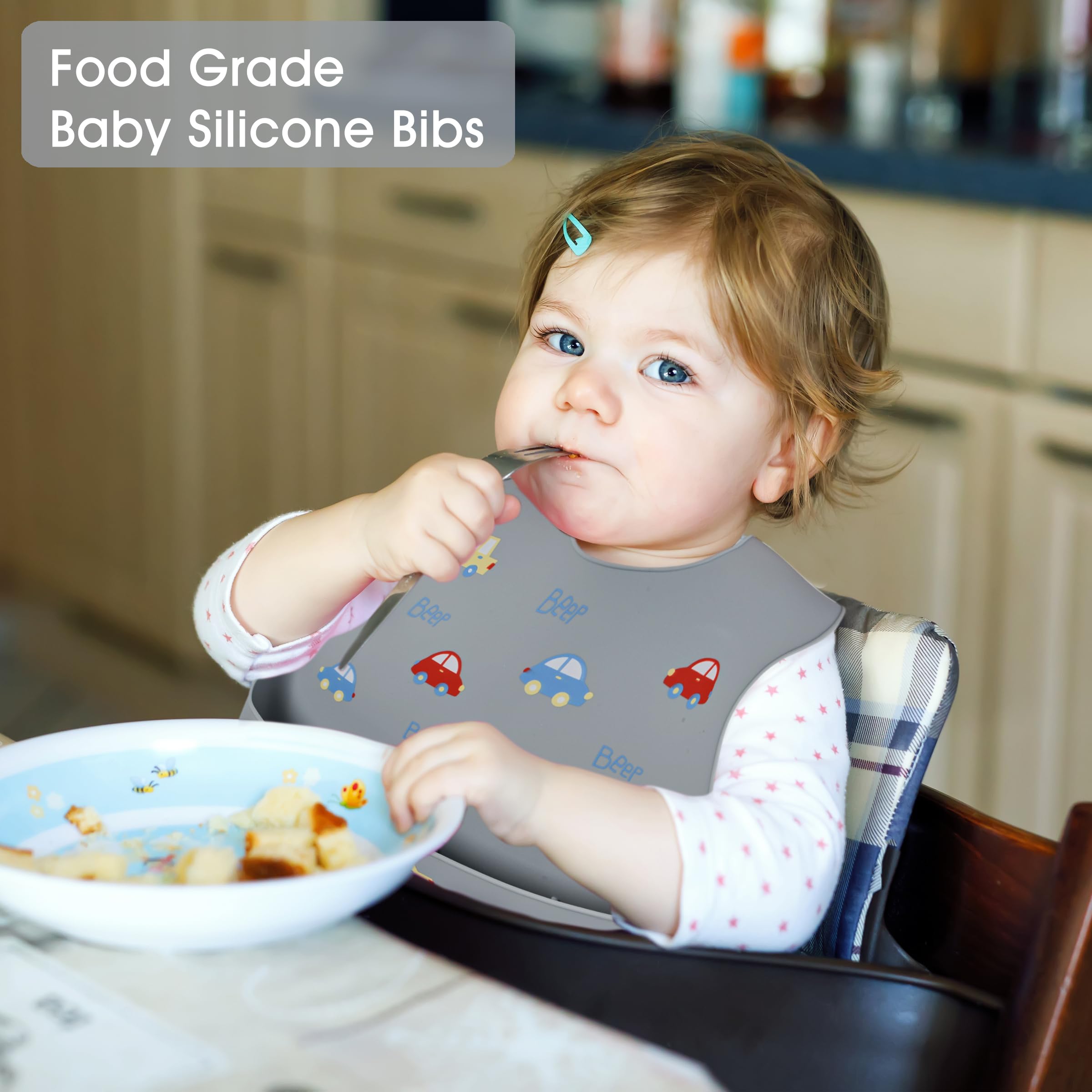 BEBE FAVOUR easy-clean silicone bib surface for quick mess removal