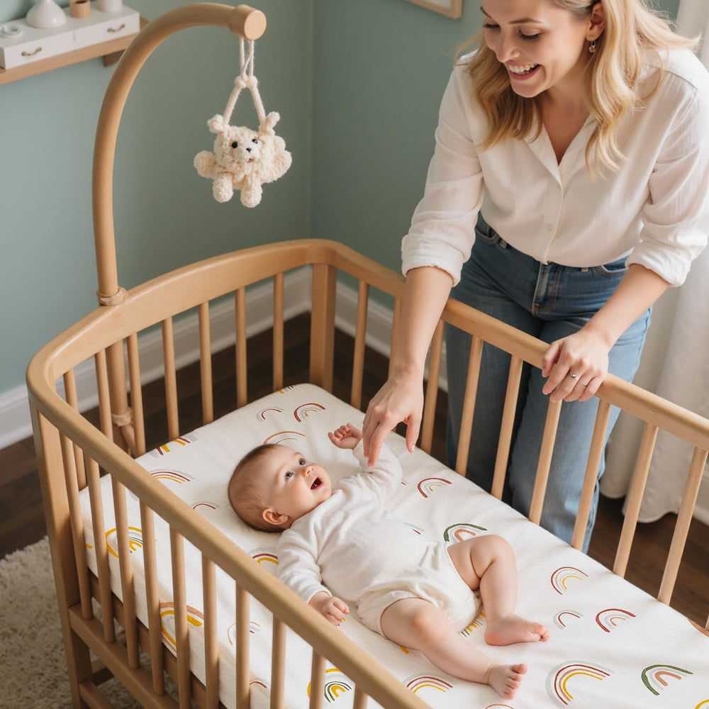 BeBeJoJo bassinet sheets TPU waterproof bottom layer keeps the sleep space dry.